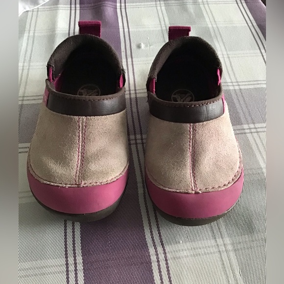 Infant Crocs Suede shoe - Picture 1 of 5